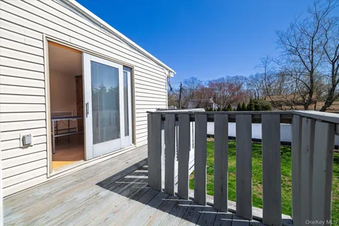 $949,000 | 25 Cobalt Lane, Westbury, NY 11590