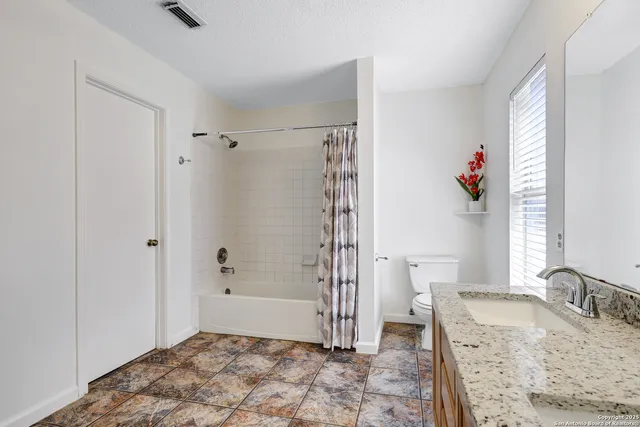 $2,150 | 10211 Windstone Creek, San Antonio, TX 78254