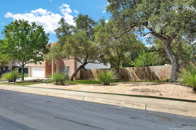 $2,150 | 10211 Windstone Creek, San Antonio, TX 78254