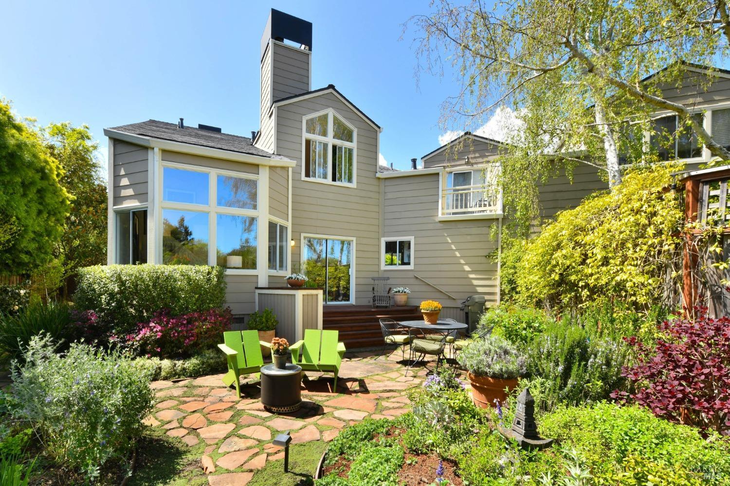 9 Creekside Court Corte Madera, CA 94925 - Photo 1 of 1