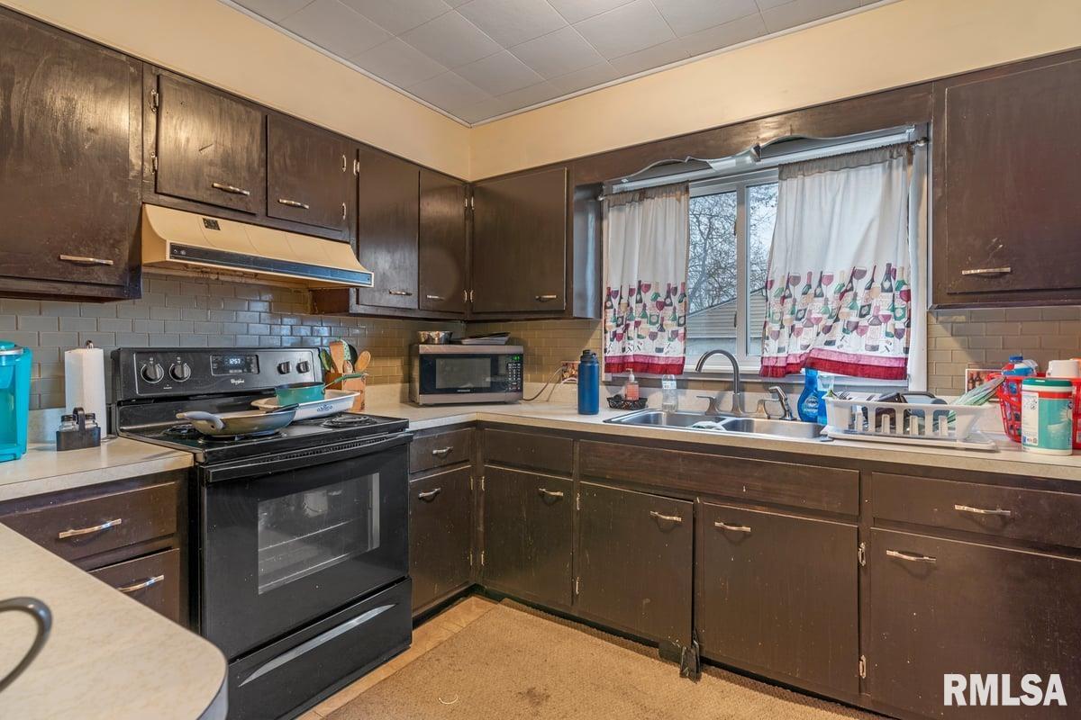 1644 East Cleveland Avenue Decatur, IL 62521 - Photo 8 of 23