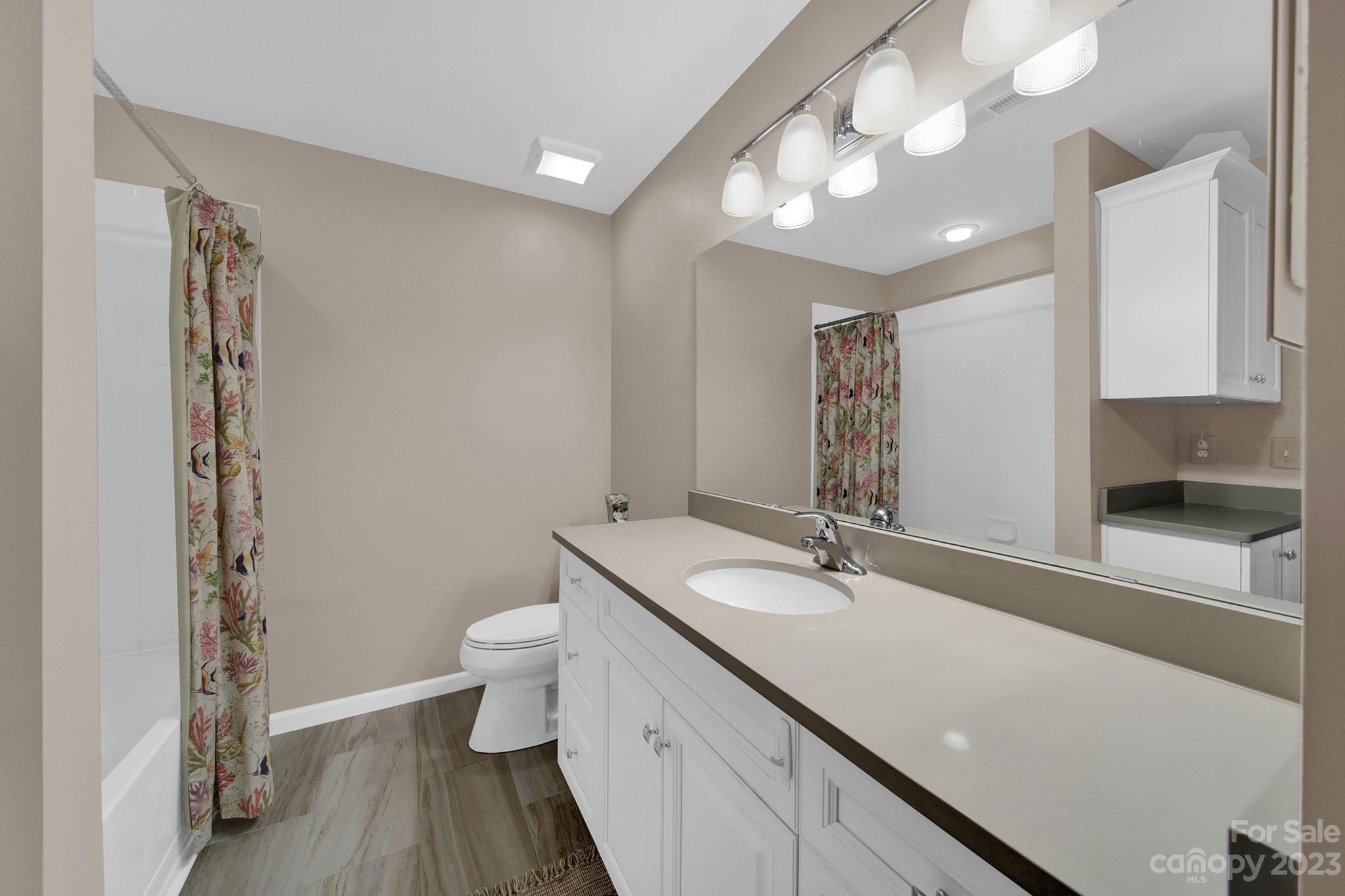 808 Ledgestone Court Tega Cay, SC 29708 - Photo 21 of 30 Gallery Image 21