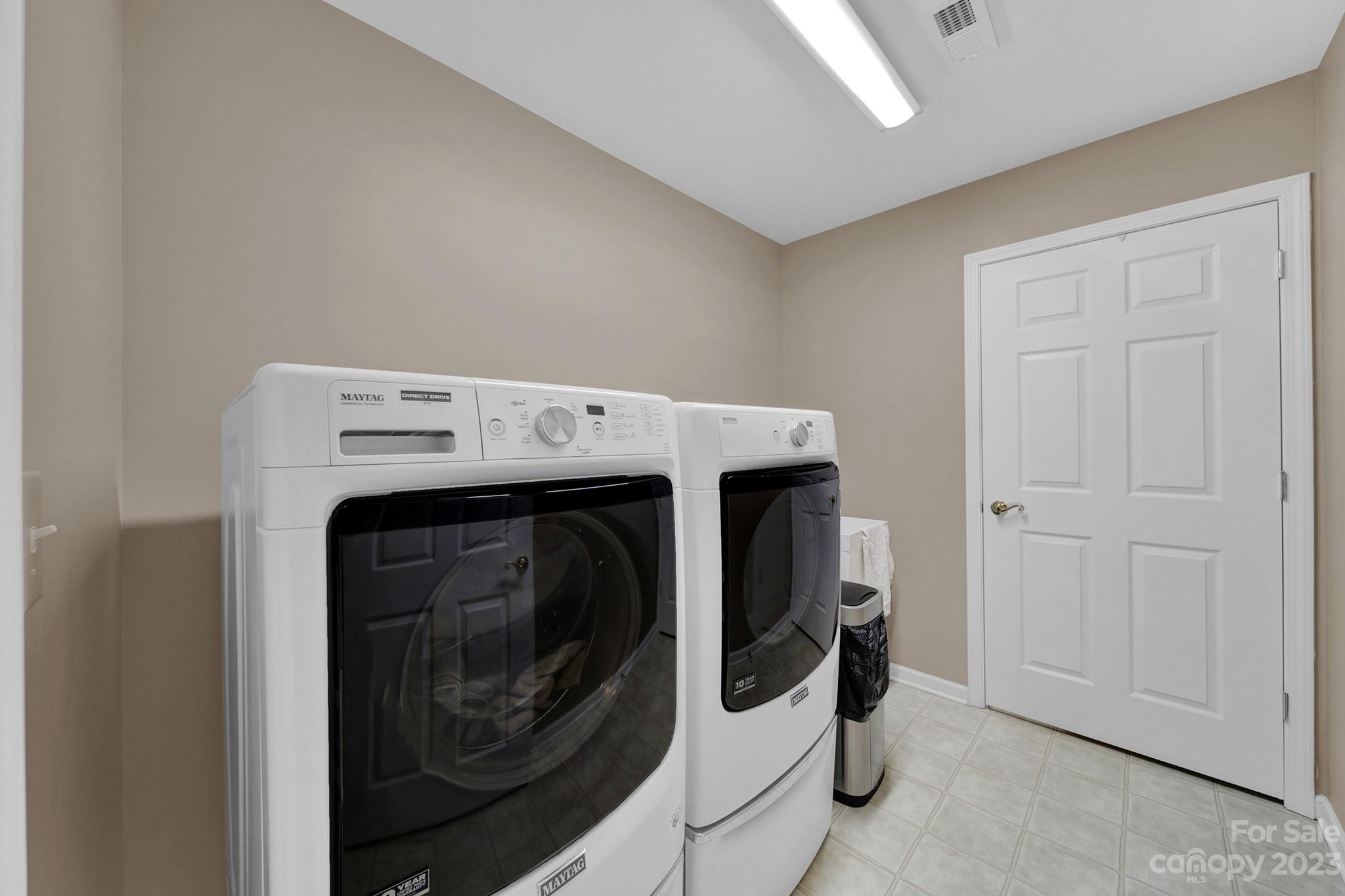 808 Ledgestone Court Tega Cay, SC 29708 - Photo 24 of 30 Gallery Image 24
