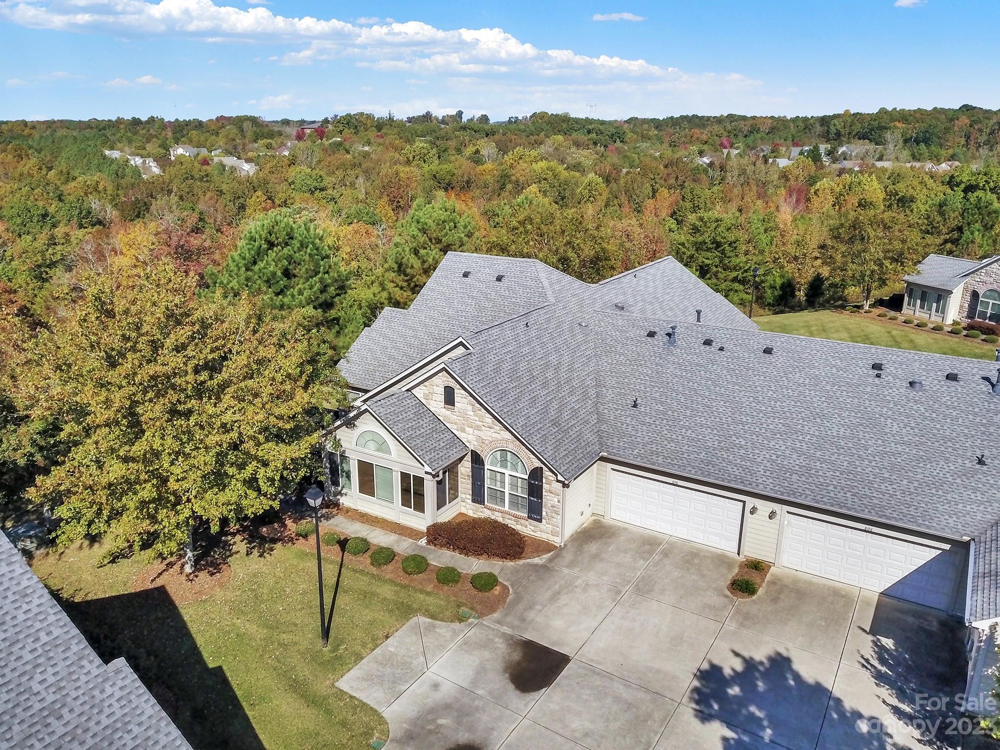 808 Ledgestone Court Tega Cay, SC 29708 - Photo 27 of 30 Gallery Image 27