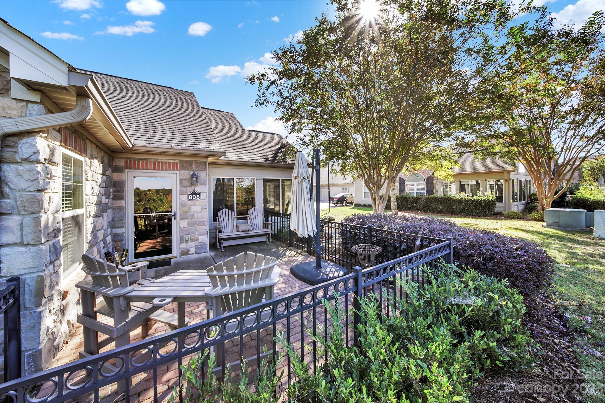 808 Ledgestone Court Tega Cay, SC 29708 - Photo 3 of 30 Gallery Image 3