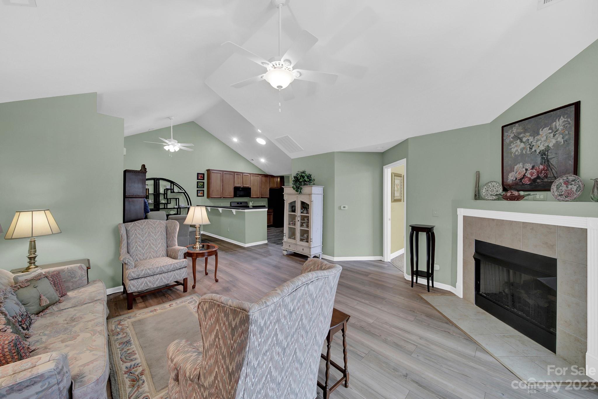 808 Ledgestone Court Tega Cay, SC 29708 - Photo 5 of 30 Gallery Image 5