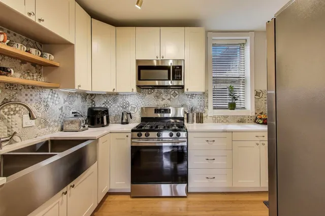 $1,930 | 600 North La Grange Road, Unit A2, La Grange Park, IL 60526