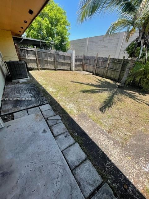28017 Southwest 139th Court Homestead, FL 33033 - Photo 13 of 18