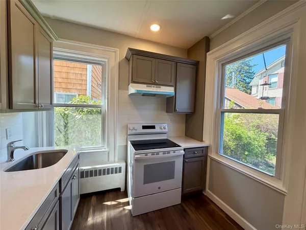 $1,800 | 54 4th Avenue, Unit 4, Nyack, NY 10960