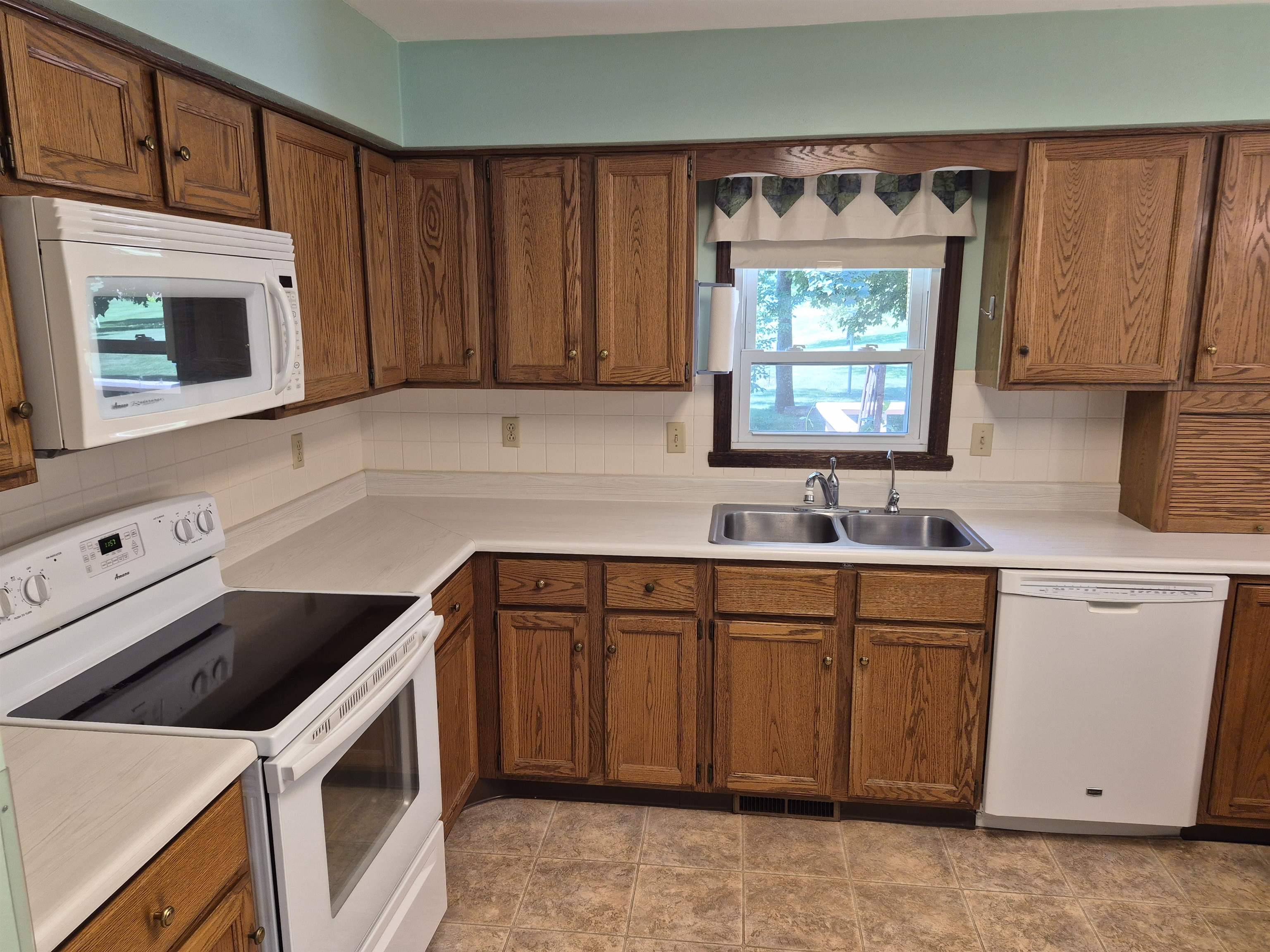 5133 North W Rotamer Road Milton, WI 53563 - Photo 9 of 61
