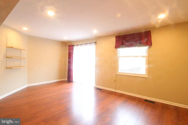 $2,500 | 410 Fleece Flower Drive, Gaithersburg, MD 20878