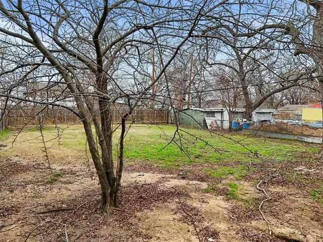 $2,600 | 601 East Sears Street, Denison, TX 75021