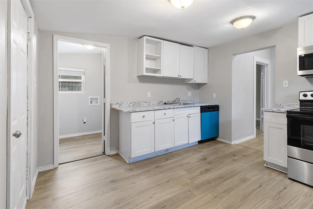 601 East Sears Street Denison, TX 75021 - Photo 2 of 20