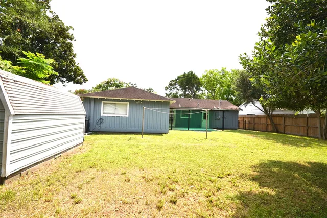 $1,900 | 7130 Leader Street, Houston, TX 77074