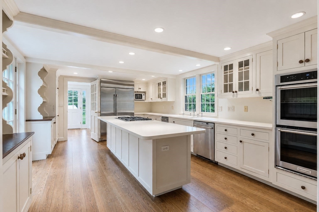 3 Maple Street Sherborn, MA 01770 - Photo 4 of 25