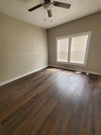 $1,700 | 401 North Moore Street, Dallas, TX 75203