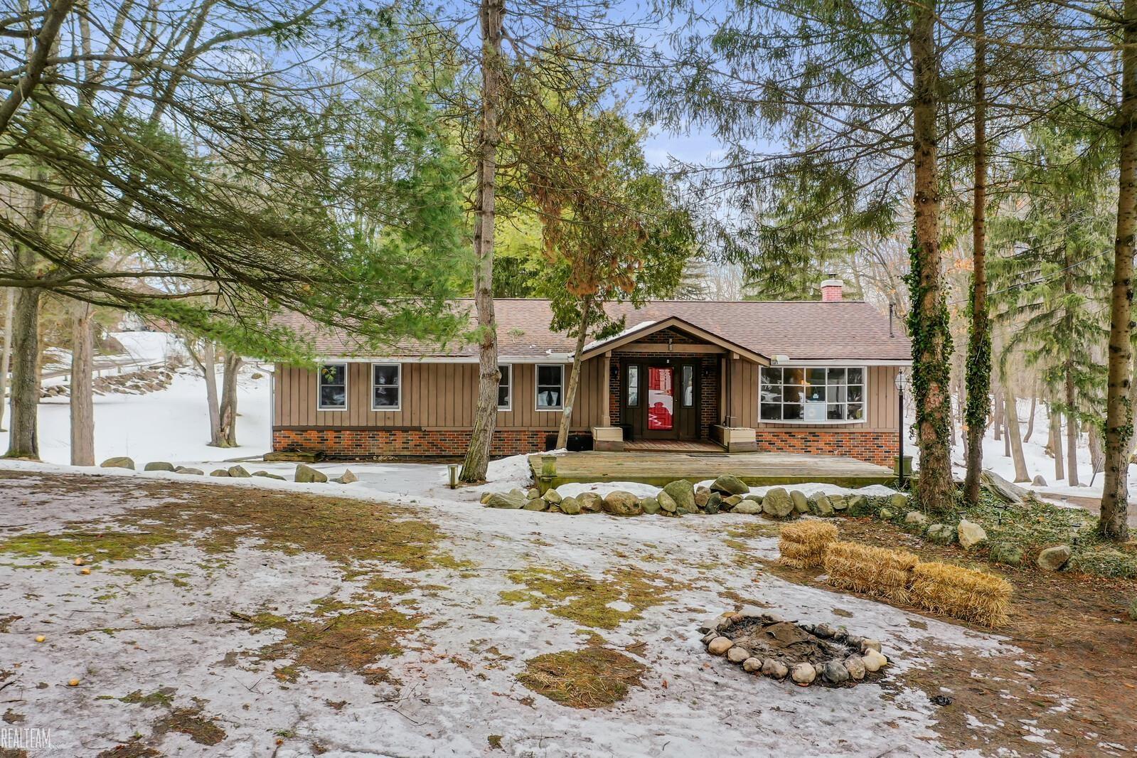 1838 Rochester Road Leonard, MI 48367 - Photo 1 of 36