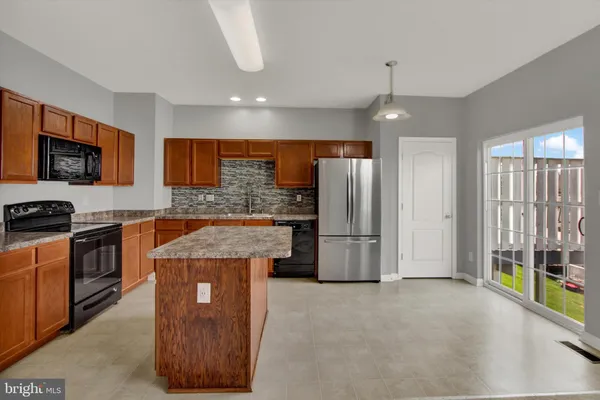 $229,900 | 2224 Golden Eagle Drive, Unit 104, York, PA 17408
