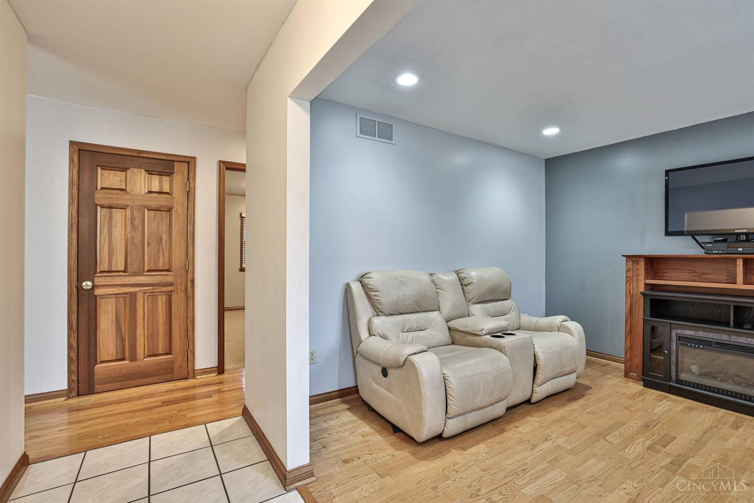 30 Stablegate Court Fairfield, OH 45014 - Photo 4 of 42