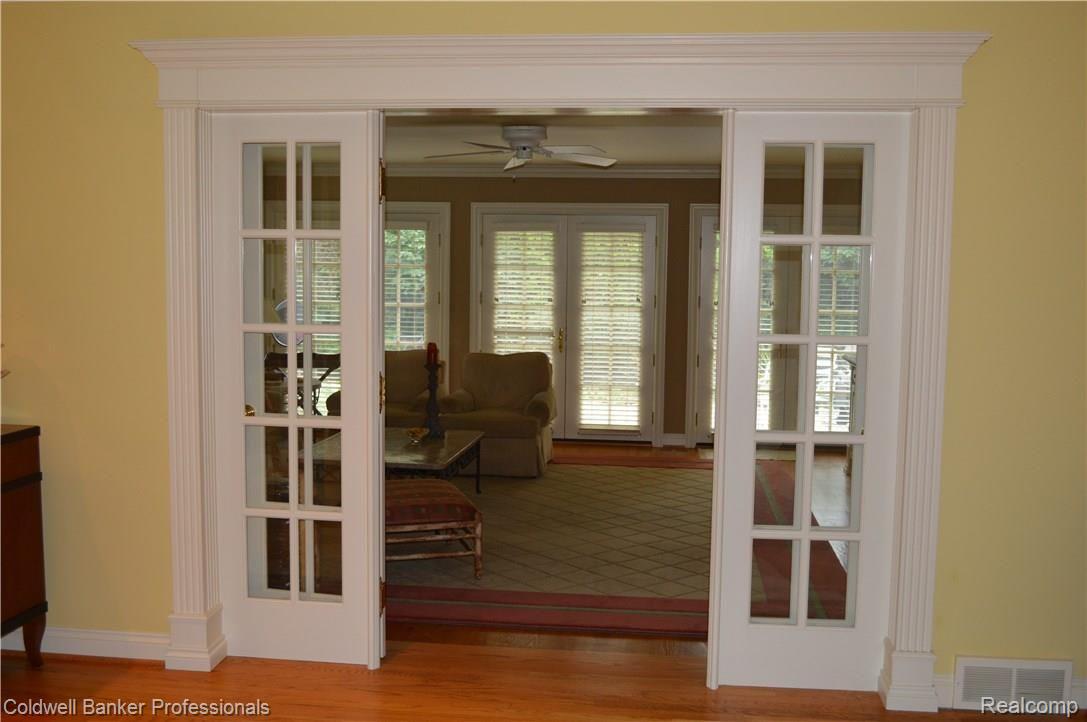 21 Beacon Hill Road Grosse Pointe, MI 48236 - Photo 25 of 93 DSC_0610.JPG