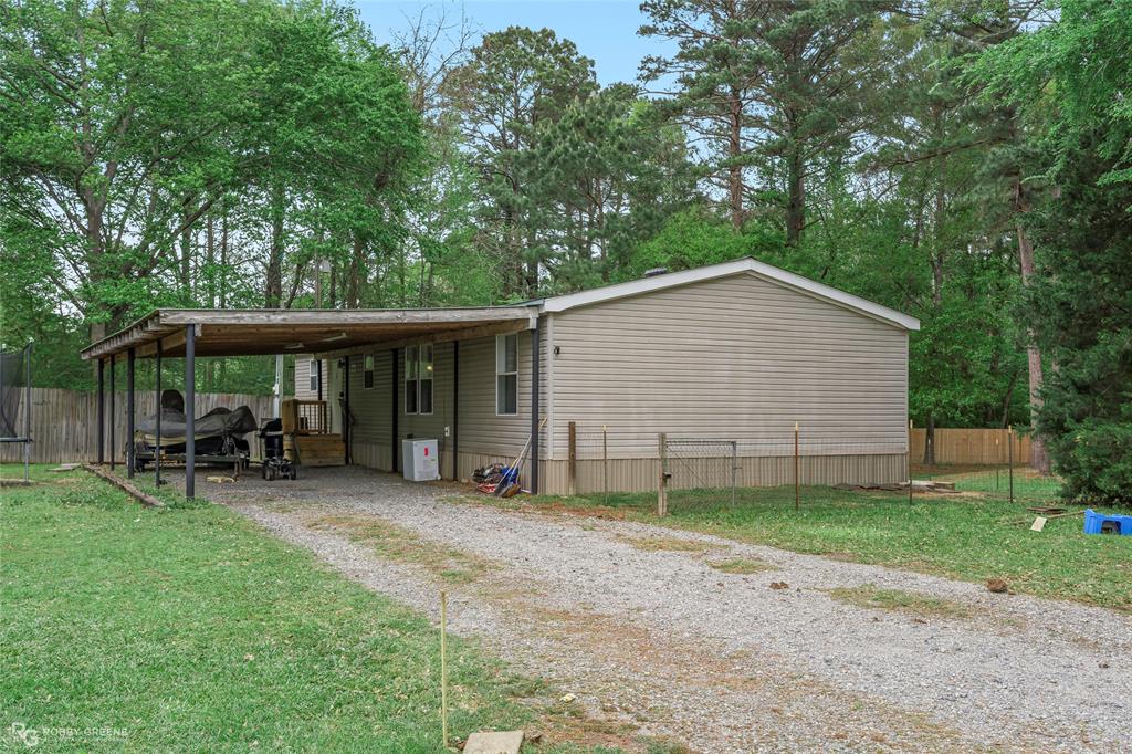 12236 Greenwood Springridge Road Keithville, LA 71047 - Photo 4 of 34