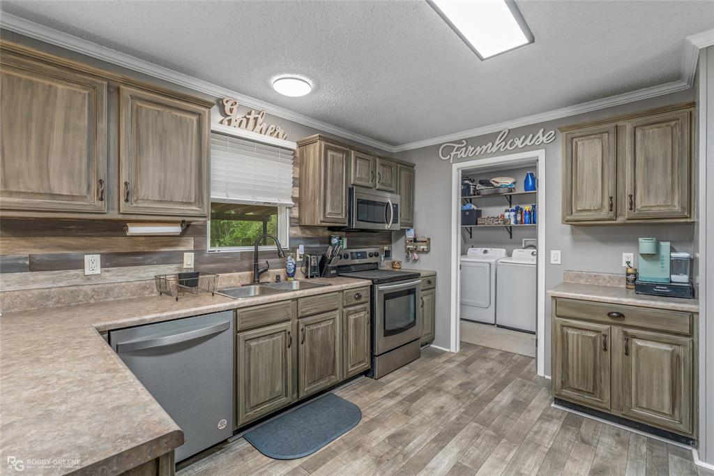 12236 Greenwood Springridge Road Keithville, LA 71047 - Photo 9 of 34