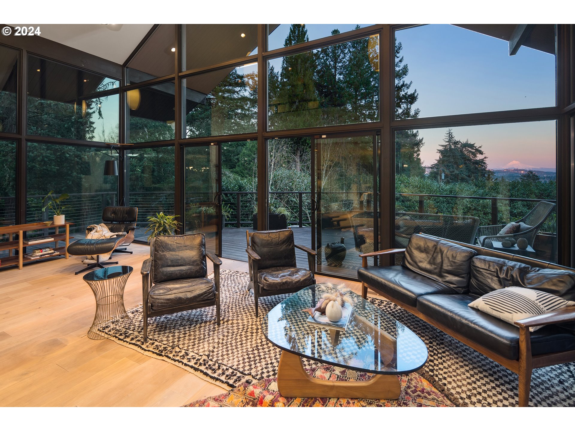 1870 South Palatine Hill Road Portland, OR 97219 - Photo 12 of 40 View