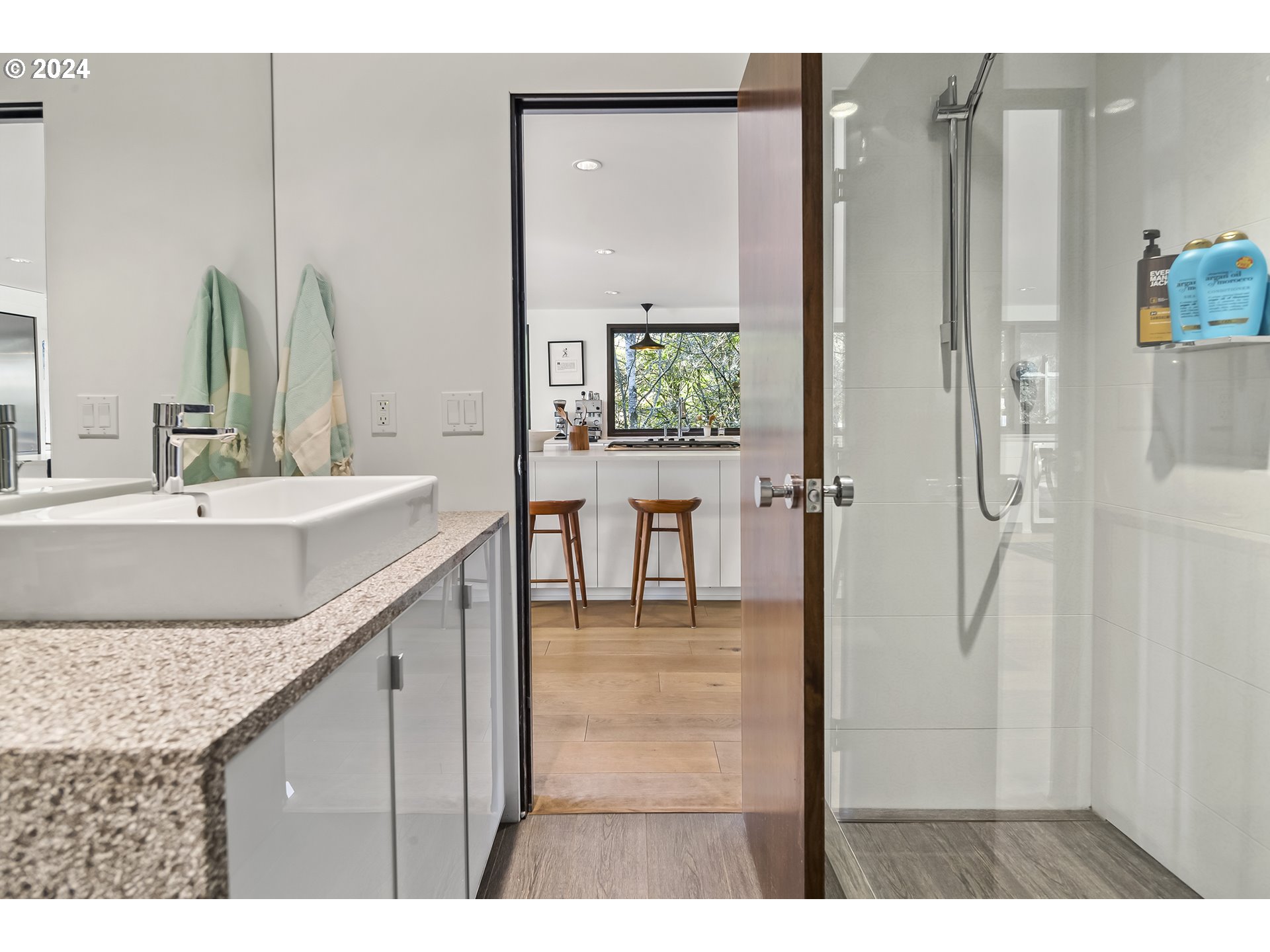 1870 South Palatine Hill Road Portland, OR 97219 - Photo 18 of 40 Bathroom