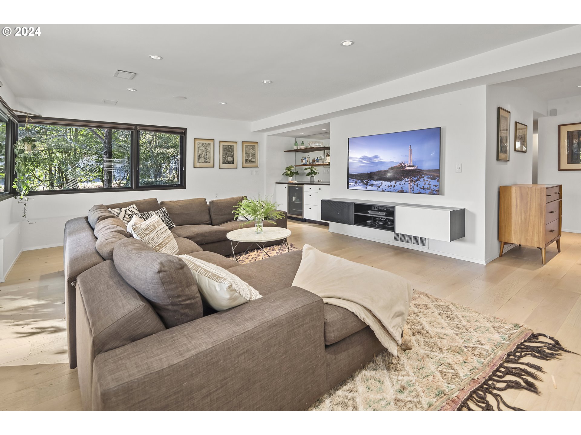 1870 South Palatine Hill Road Portland, OR 97219 - Photo 25 of 40 Family Room