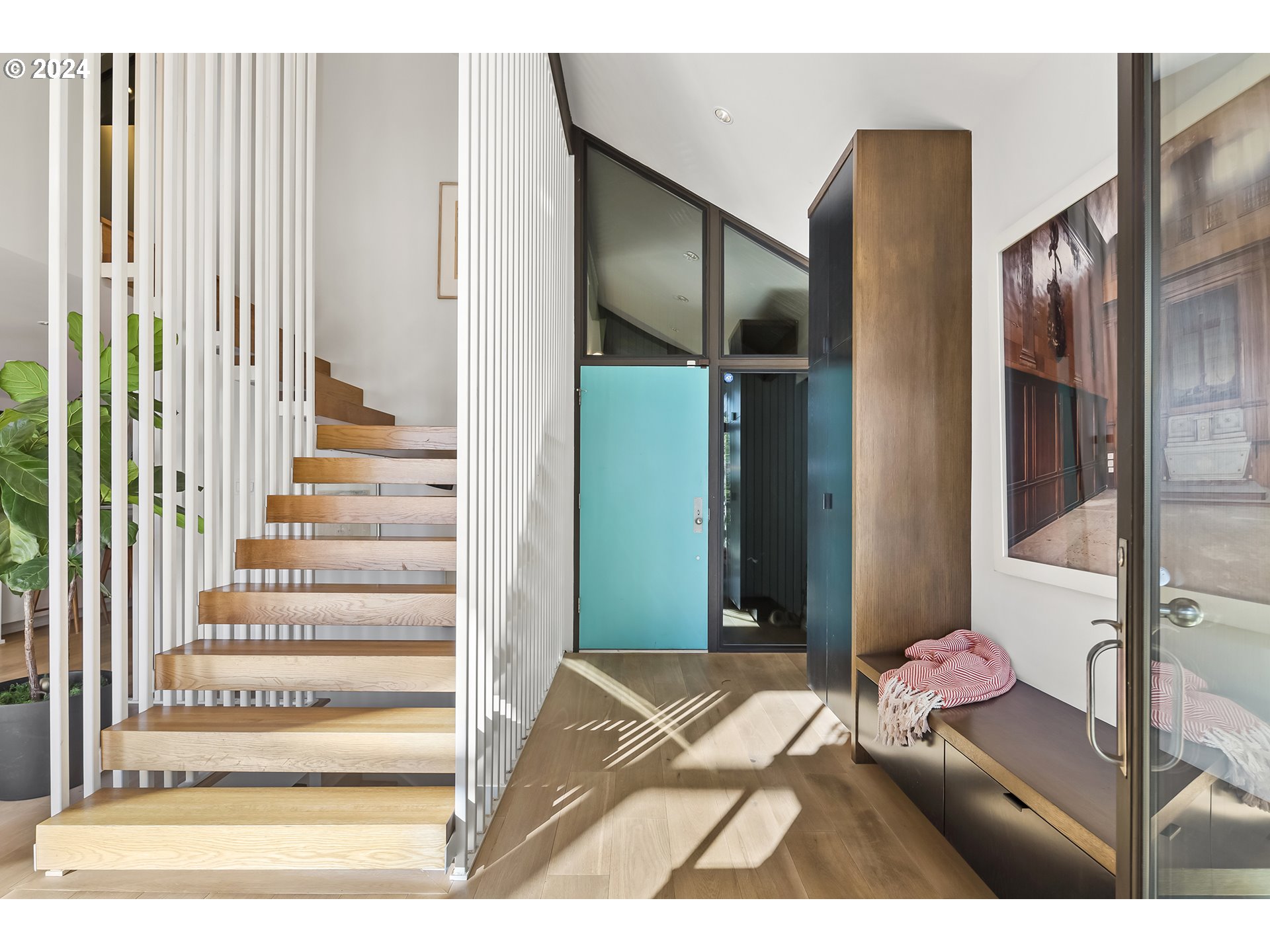 1870 South Palatine Hill Road Portland, OR 97219 - Photo 5 of 40 Entrance/Foyer