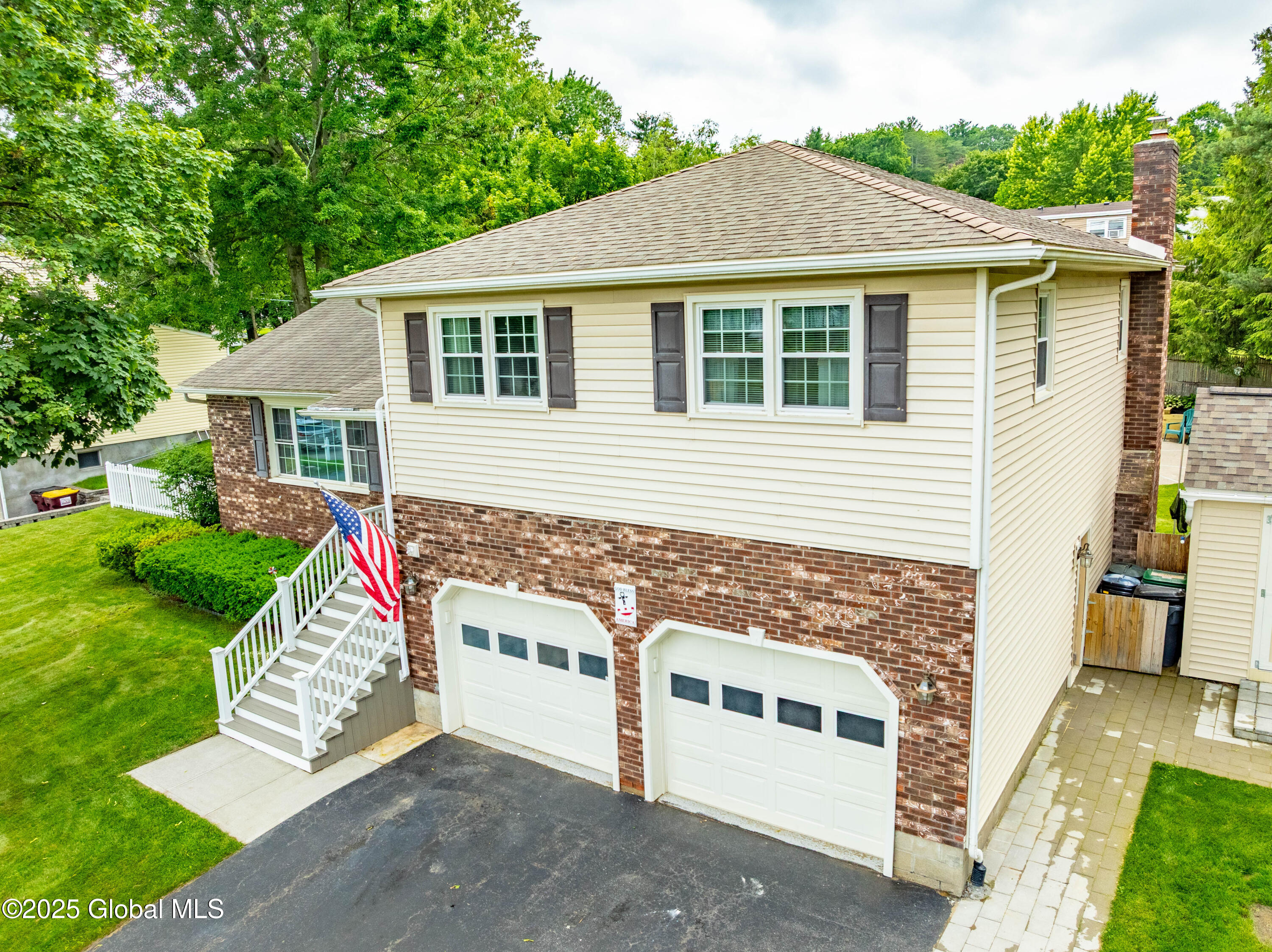 34 Aspen Road Colonie, NY 12110 - Photo 4 of 47 4