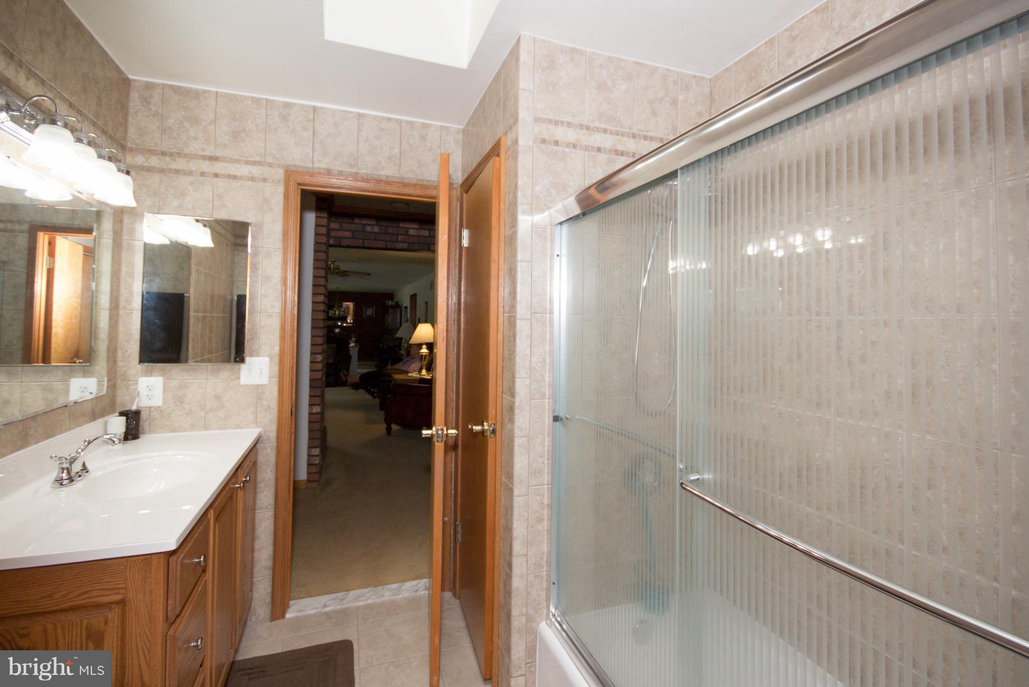 5302 Wendy Road Sykesville, MD 21784 - Photo 15 of 30 Bath (Master)