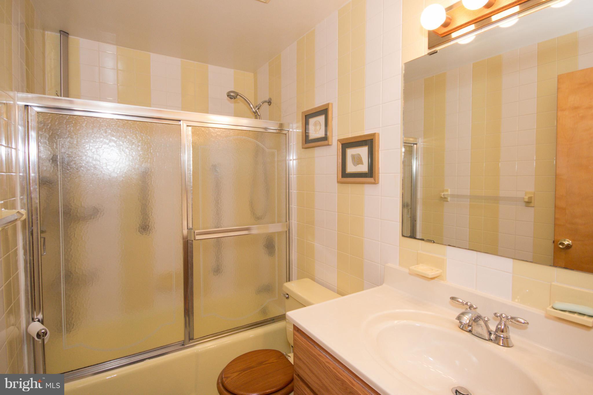 5302 Wendy Road Sykesville, MD 21784 - Photo 25 of 30 In-law full bath