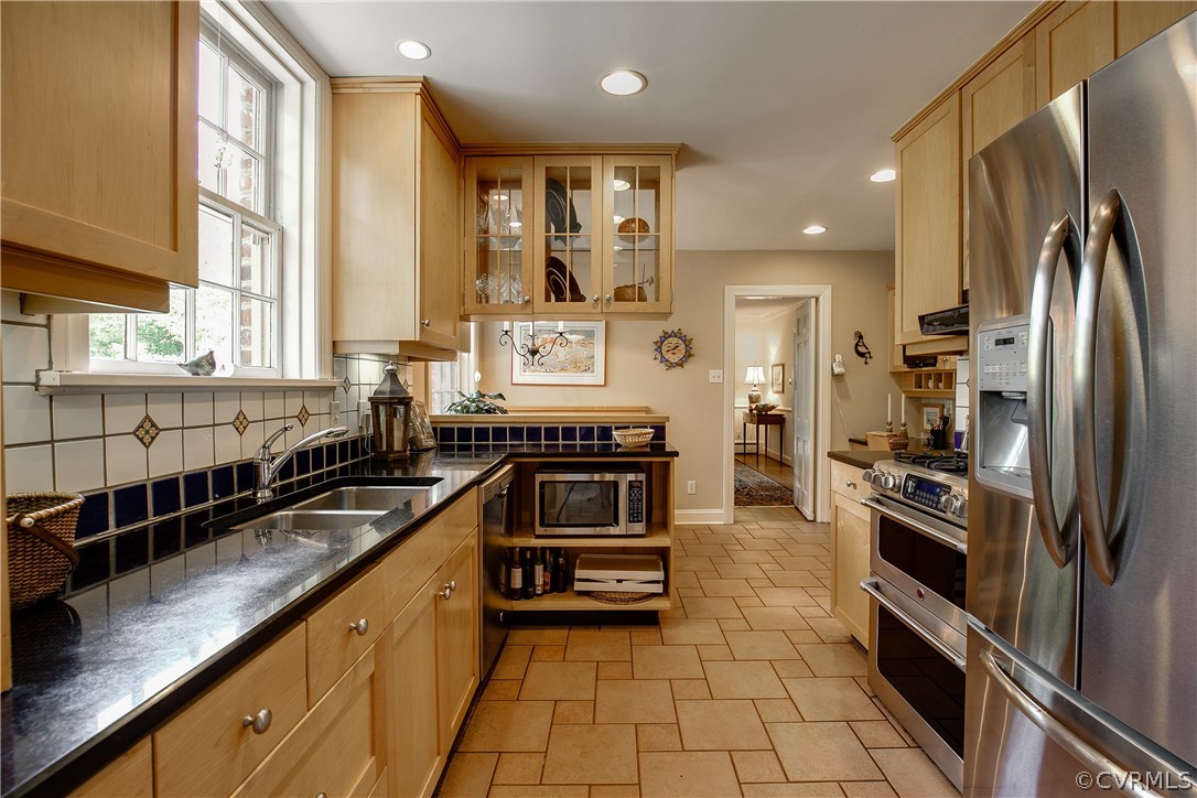 8902 Tolman Road Henrico, VA 23229 - Photo 15 of 50 Kitchen