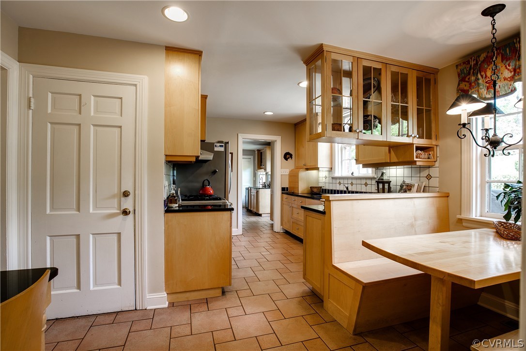 8902 Tolman Road Henrico, VA 23229 - Photo 17 of 50 Door in the kitchen leads to the lower level garag