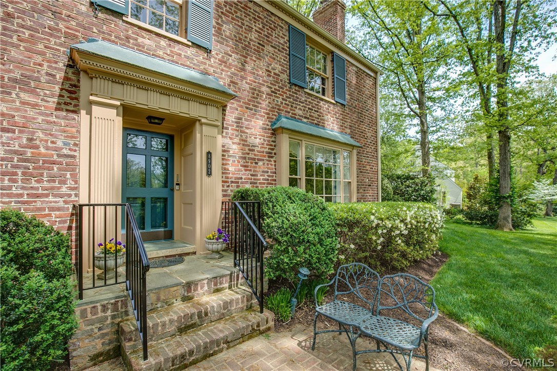 8902 Tolman Road Henrico, VA 23229 - Photo 2 of 50 Enchanting front entrance