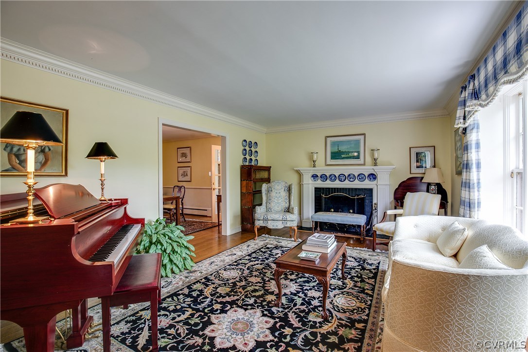 8902 Tolman Road Henrico, VA 23229 - Photo 5 of 50 Large formal living room with space for your grand