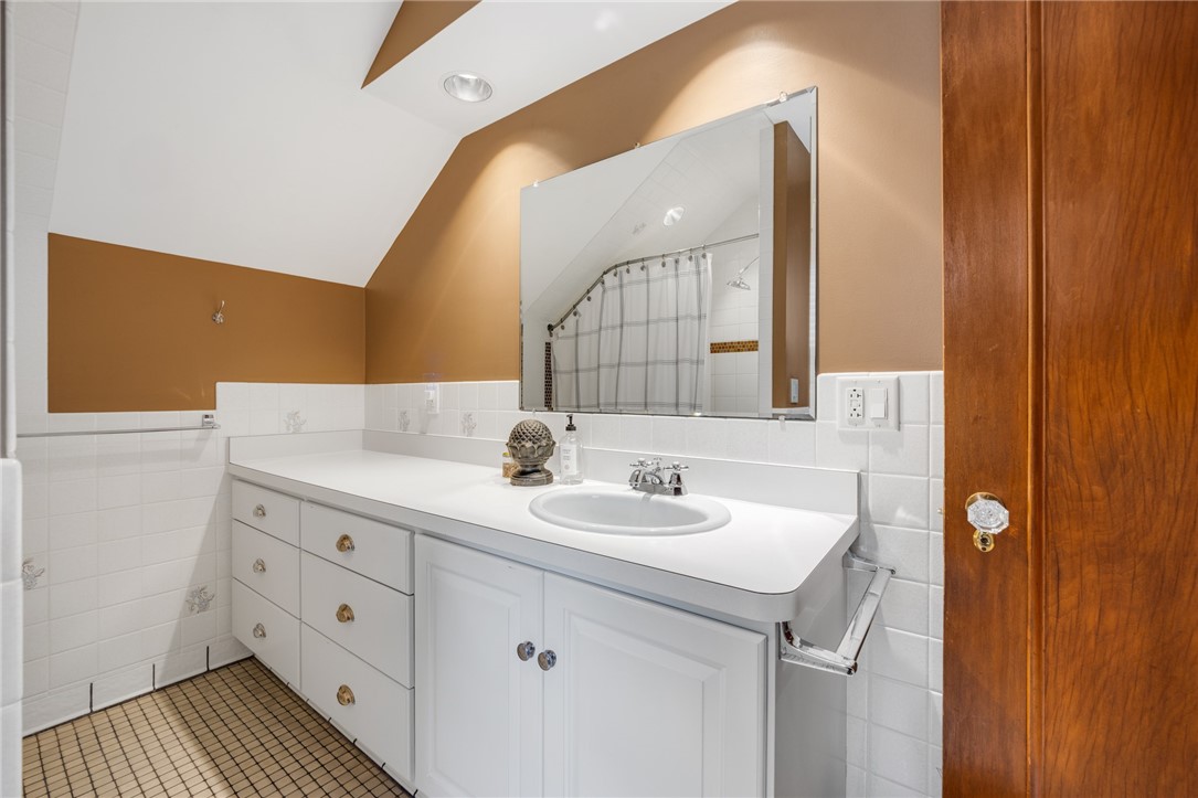 489 Helendale Road Irondequoit, NY 14609 - Photo 42 of 50