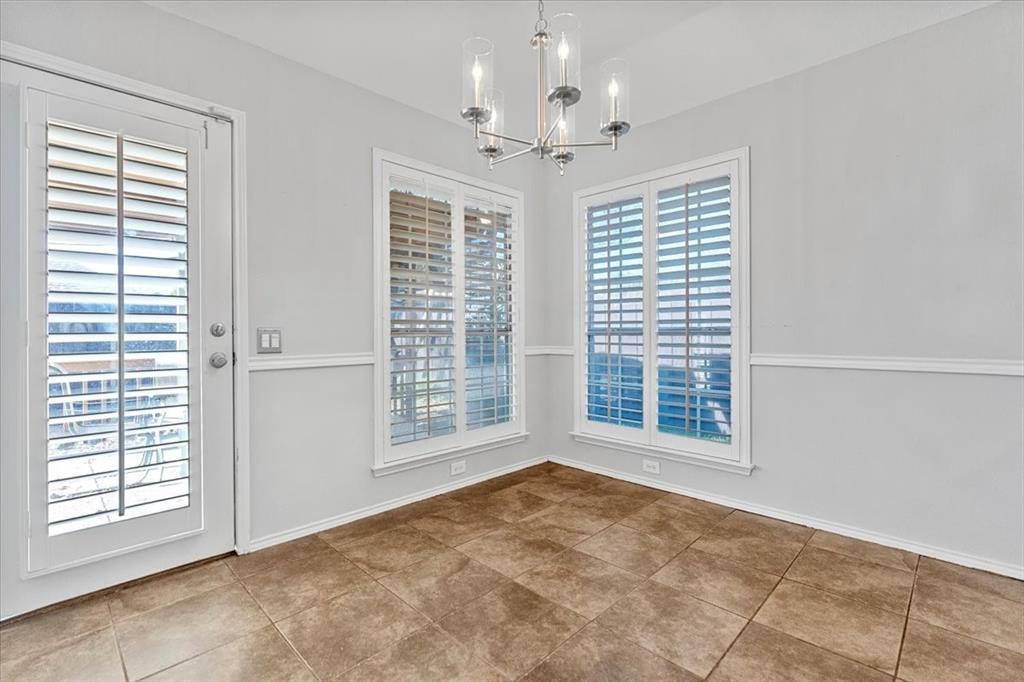 4425 Forsyth Lane Grand Prairie, TX 75052 - Photo 3 of 20