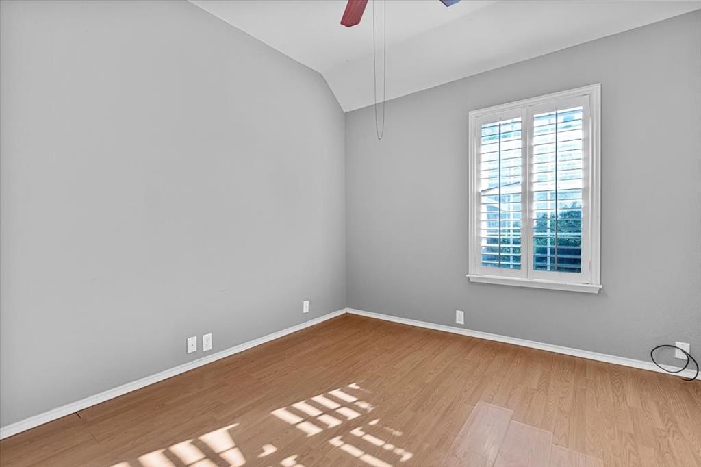 4425 Forsyth Lane Grand Prairie, TX 75052 - Photo 8 of 20