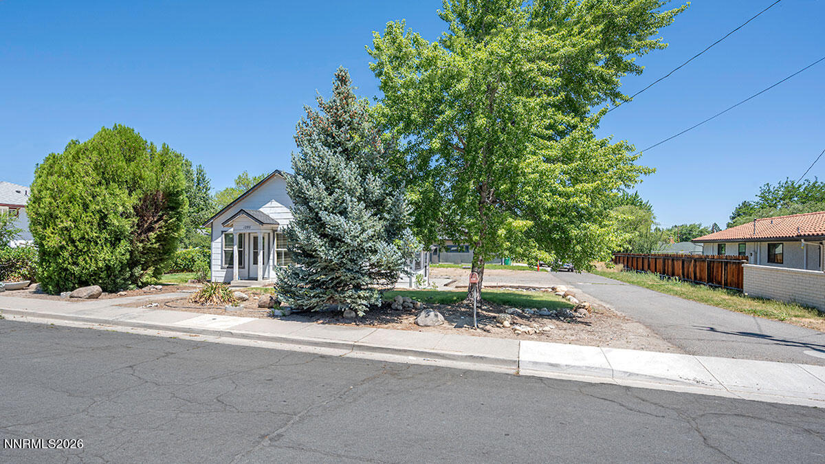 1295 Feather Way Reno, NV 89509 - Photo 2 of 27 _NZF4335-Edit
