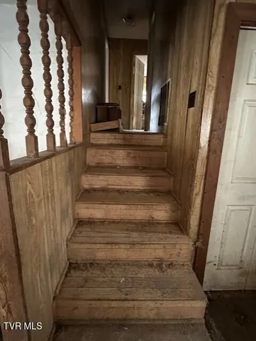 $105,000 | 324 Ocoonita Road, Jonesville, VA 24263