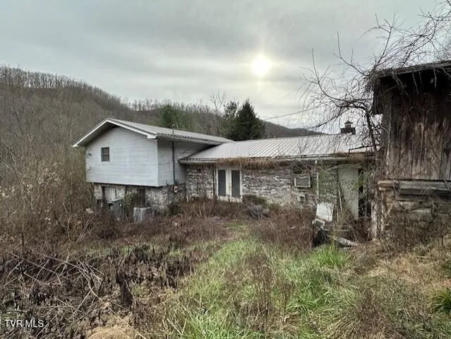 $105,000 | 324 Ocoonita Road, Jonesville, VA 24263