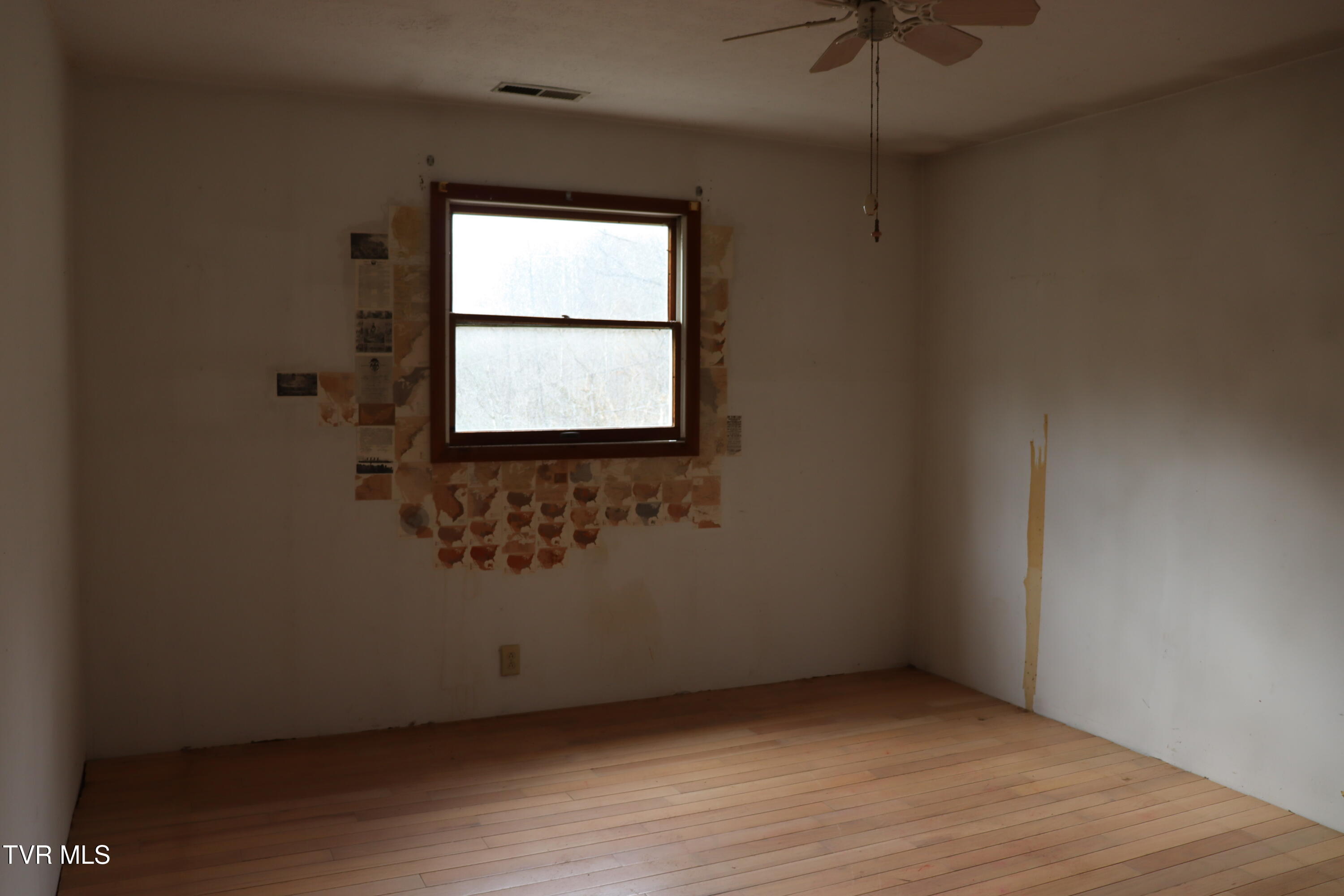 324 Ocoonita Road Jonesville, VA 24263 - Photo 23 of 41 IMG_0710