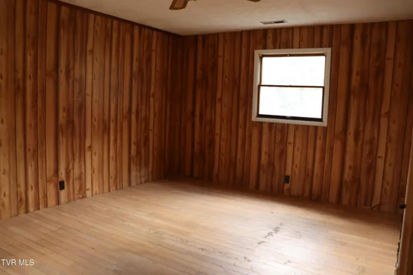 $89,000 | 324 Ocoonita Road, Jonesville, VA 24263