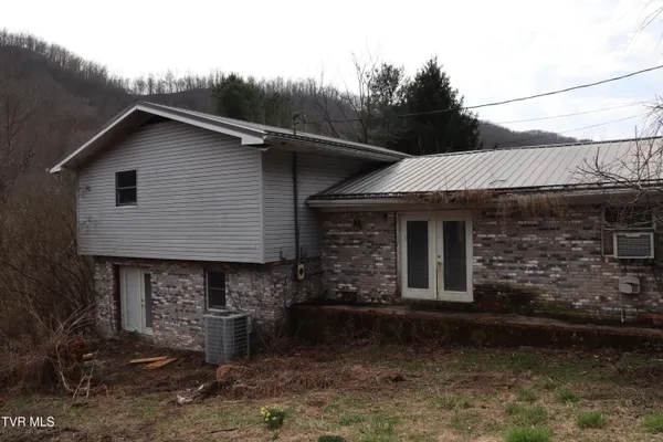 $89,000 | 324 Ocoonita Road, Jonesville, VA 24263