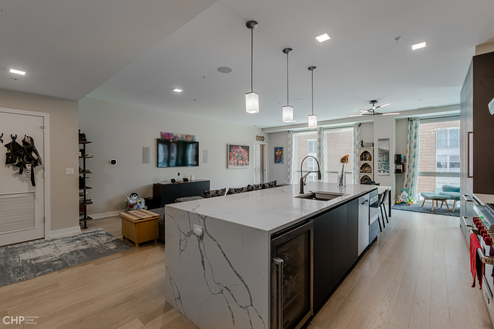 1000 West Monroe Street, Unit 201 Chicago, IL 60607 - Photo 8 of 31