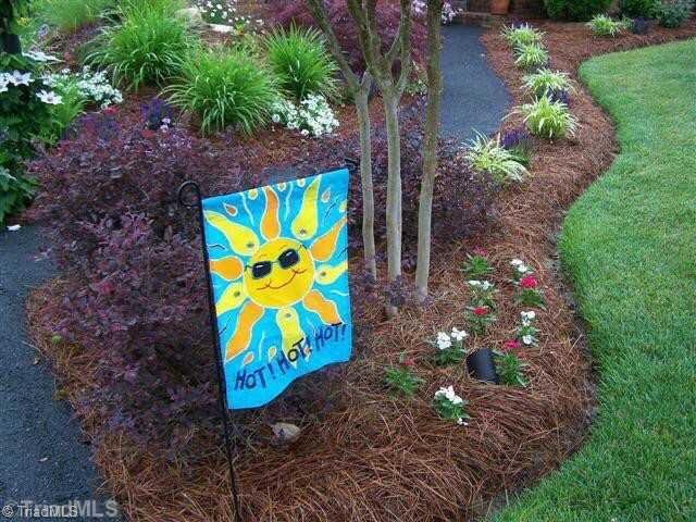 1060 Hill Road King, NC 27021 - Photo 10 of 11 Landscaping.