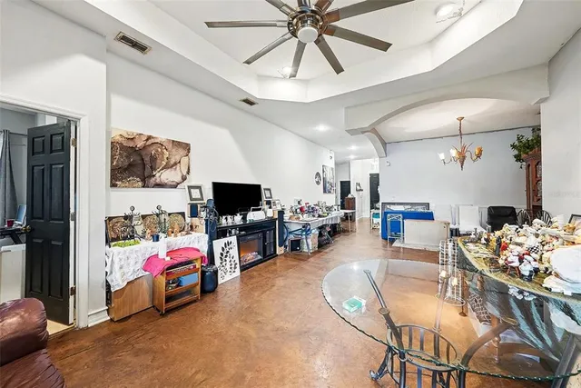 $300,000 | 37110 Highland Bluff Circle, Dade City, FL 33523