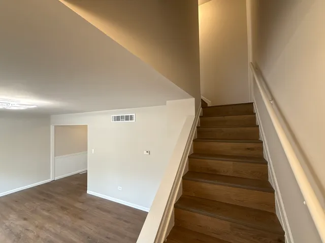 $190,000 | 901 Gael Drive, Unit B, Joliet, IL 60435